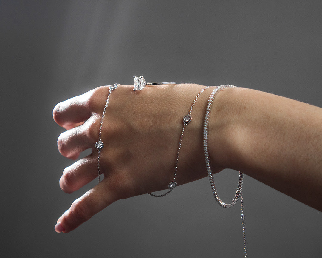 El Chismecito de las Tennis Bracelets: Un Misterio en la Cancha