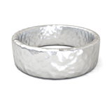 Argolla Plana Hammered Oro Blanco