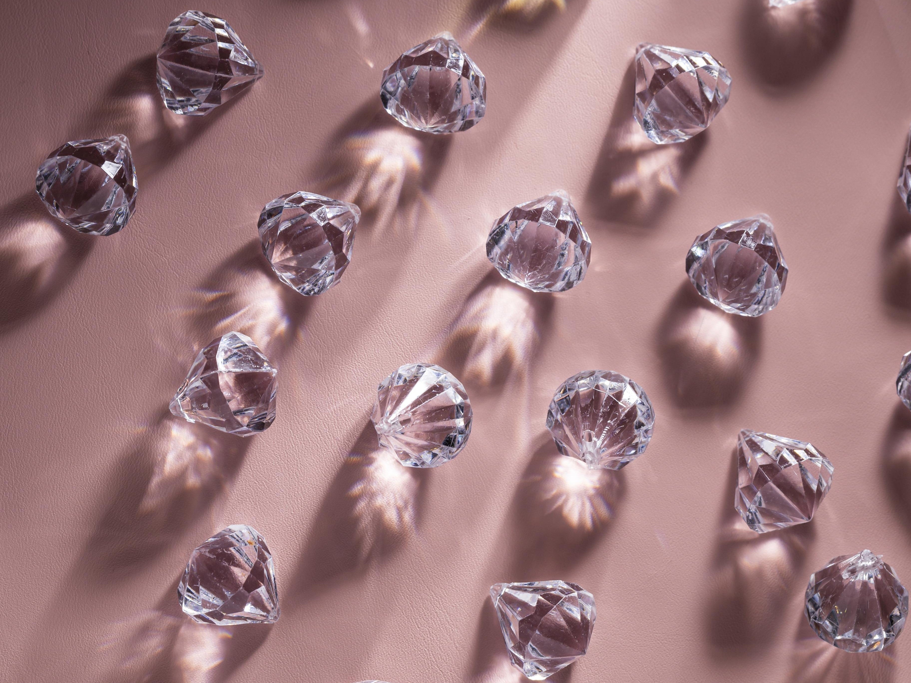 Guía Maestra de las 4 Cs: Cómo elegir el diamante perfecto