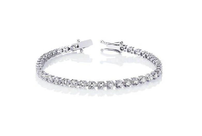 Tennis bracelet