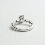 Anillo Oval con Pears