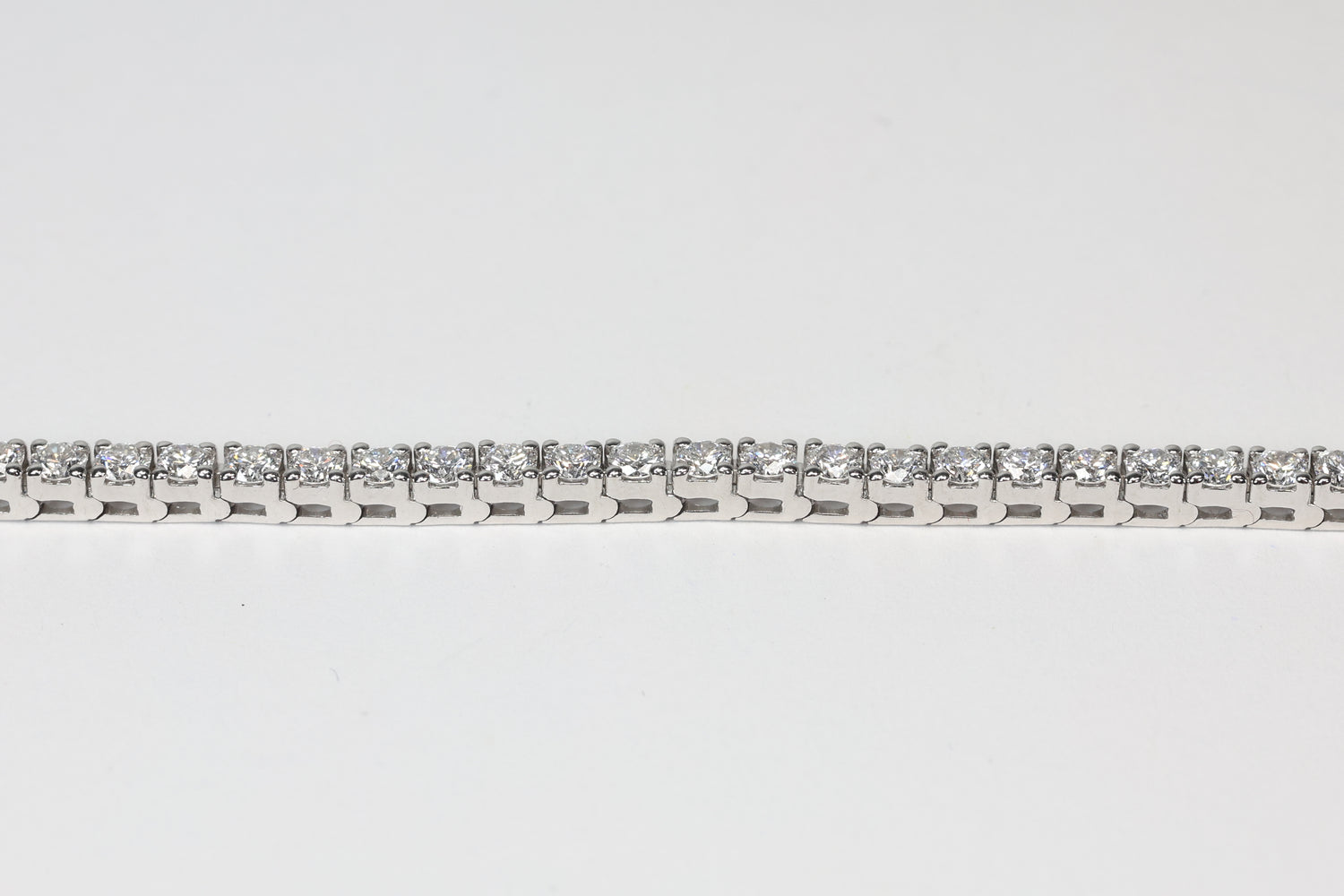 Tennis bracelet 5 CTW