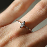 Anillo solitario marquise