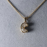 Dije de diamante letra "C" en Oro Amarillo 18k