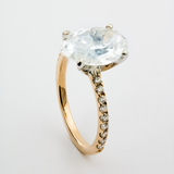 Oval ring with pavé