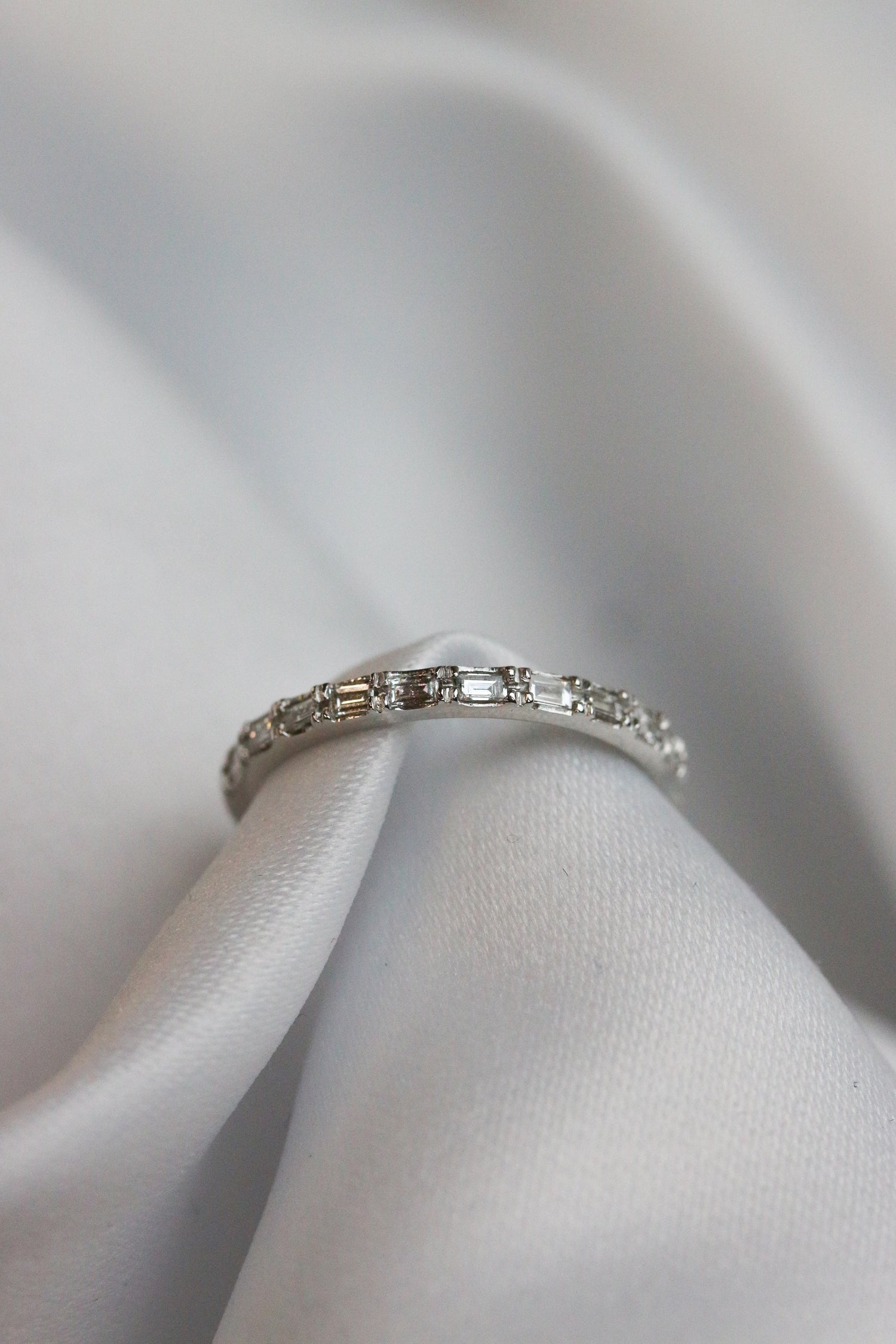 Infinite churumbela with baguette-type diamonds