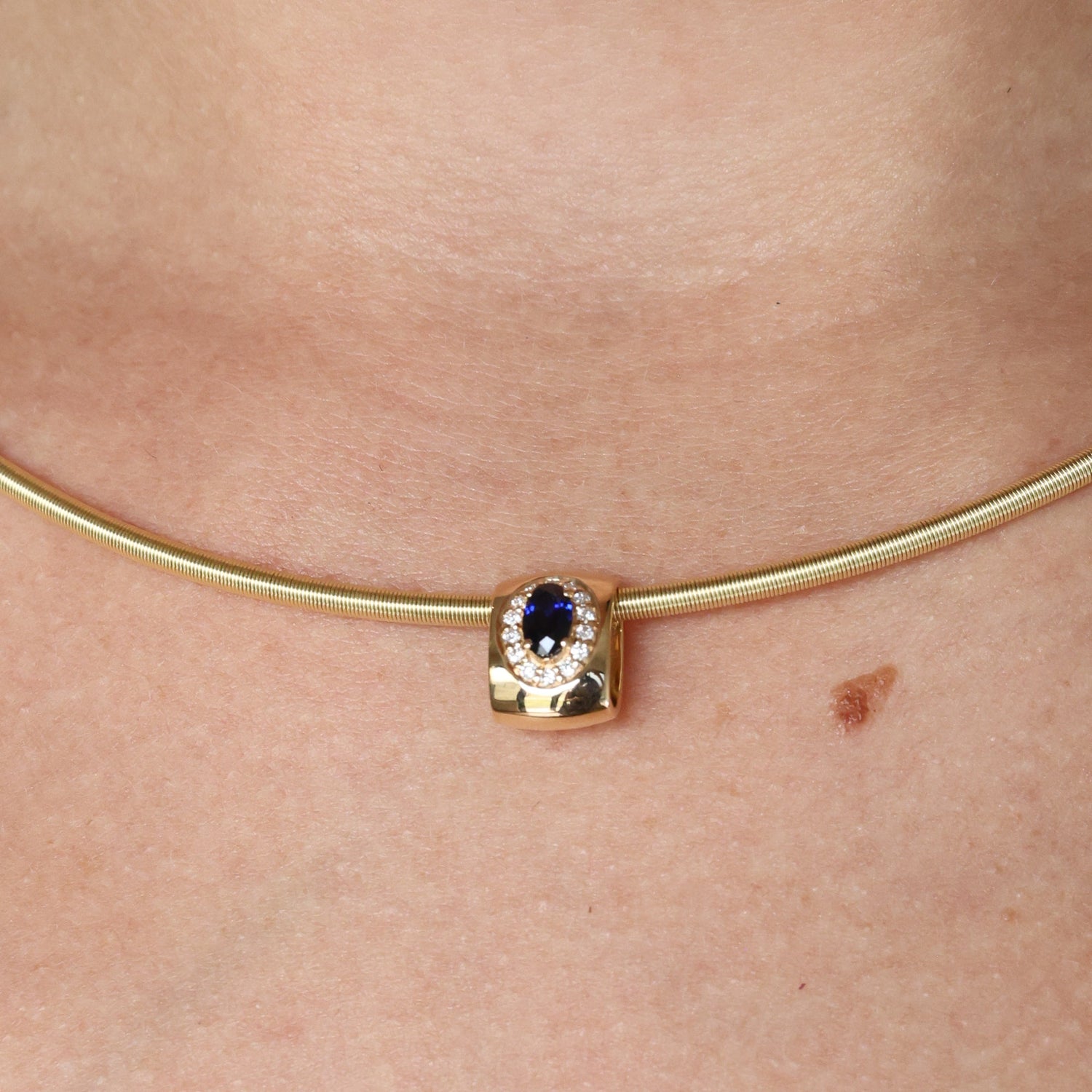 Charm Round & Sapphire Oval