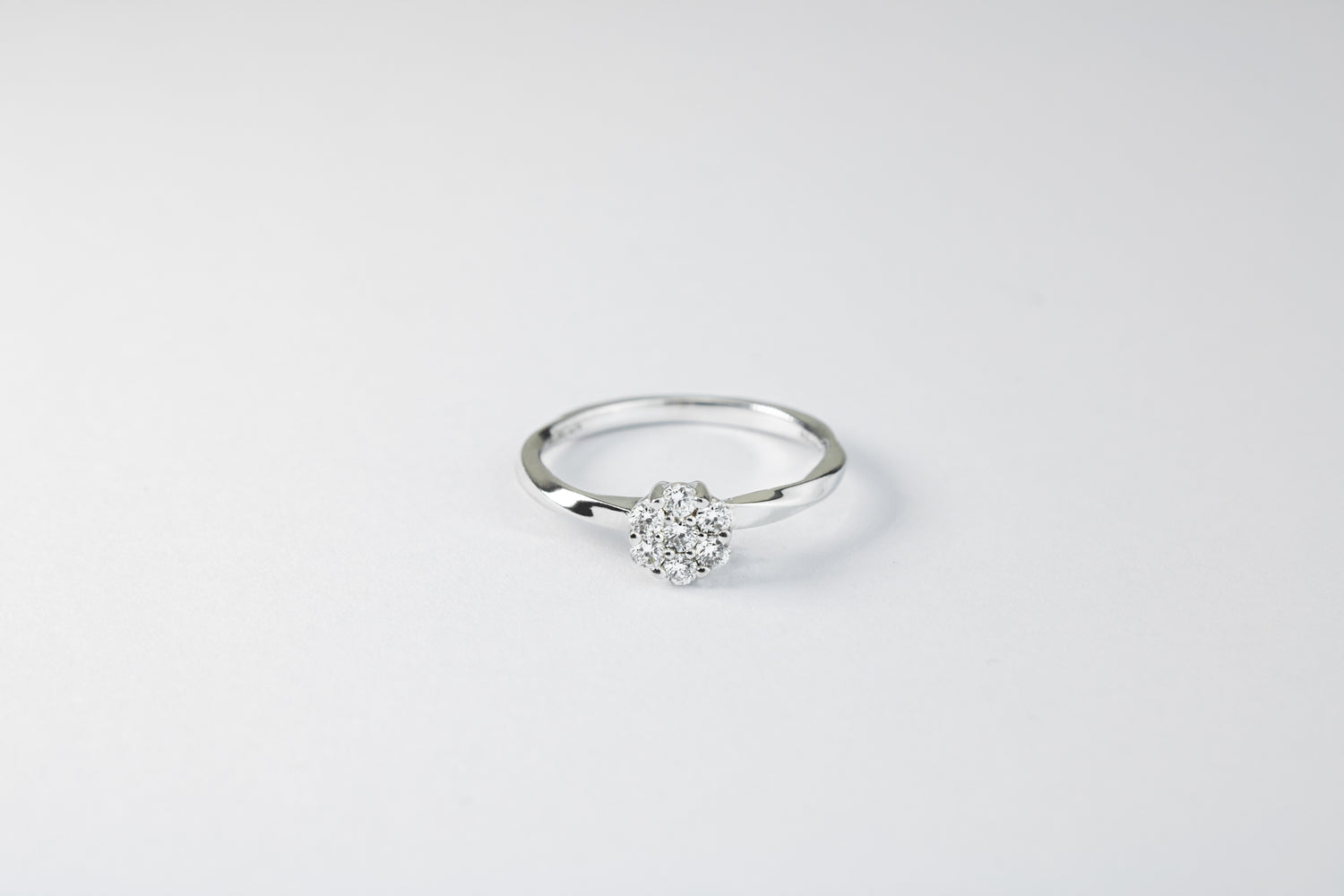 Flower Solitaire Ring