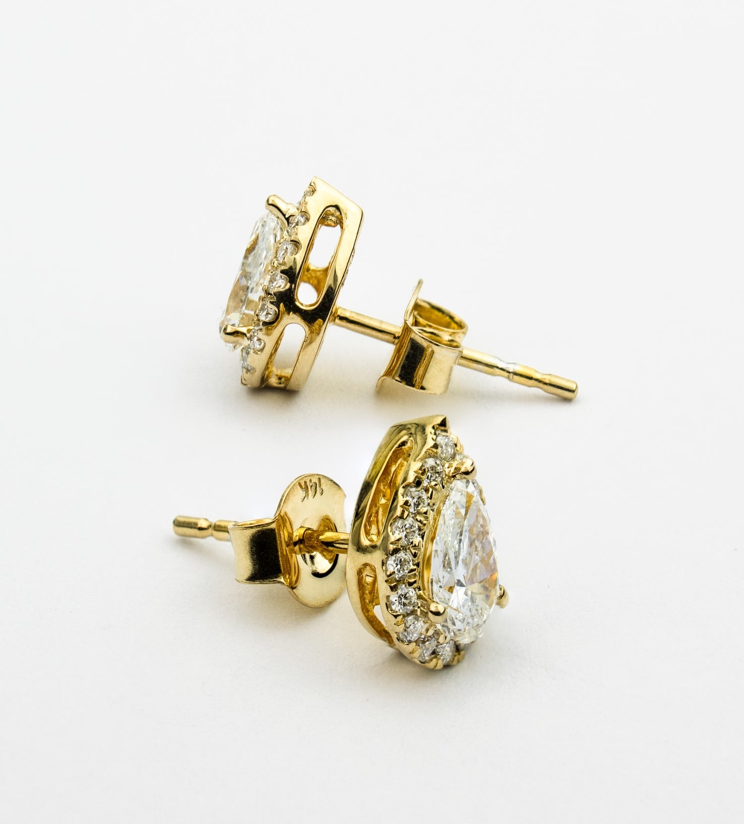 Studs Pera Oro Amarillo 1 ctw