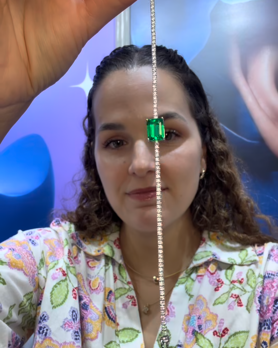 Tennis bracelet con esmeralda central