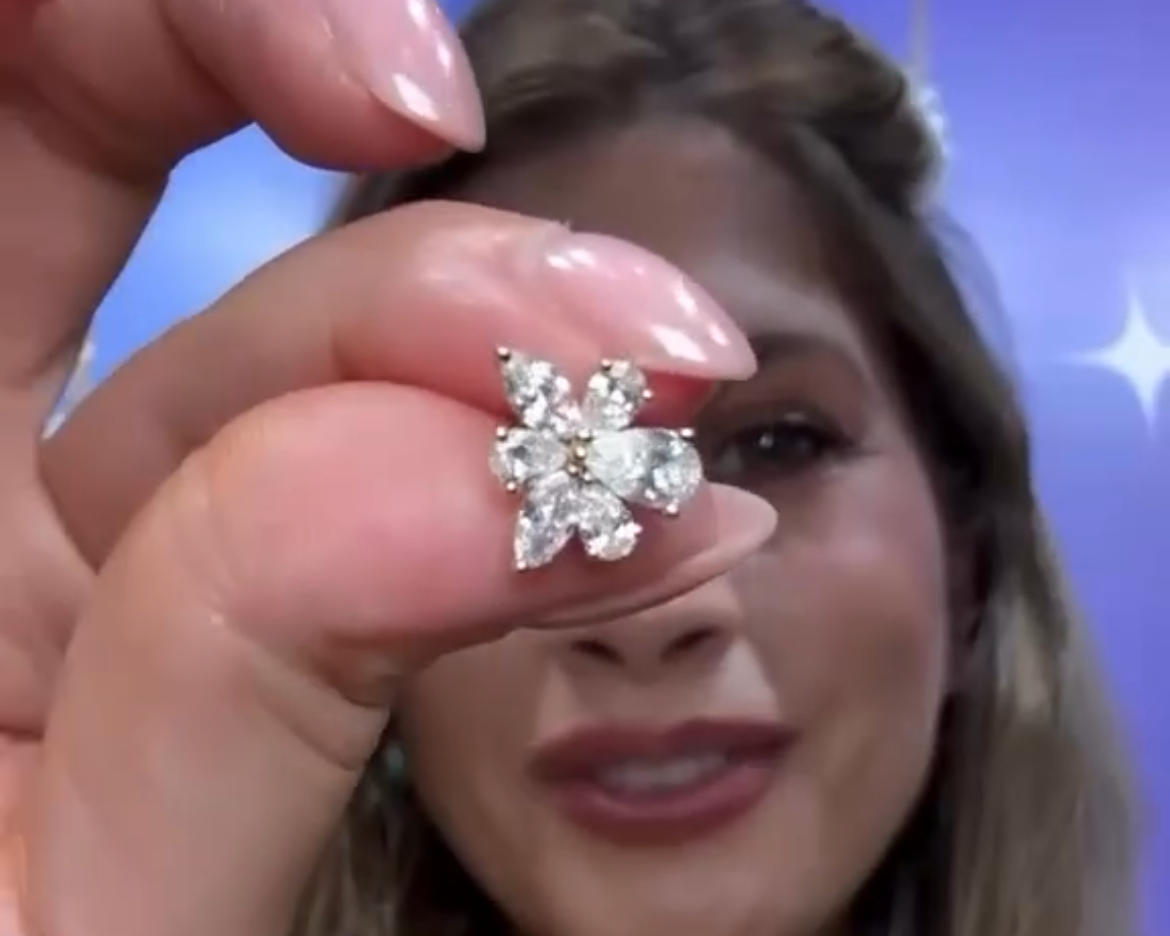 Flower studs
