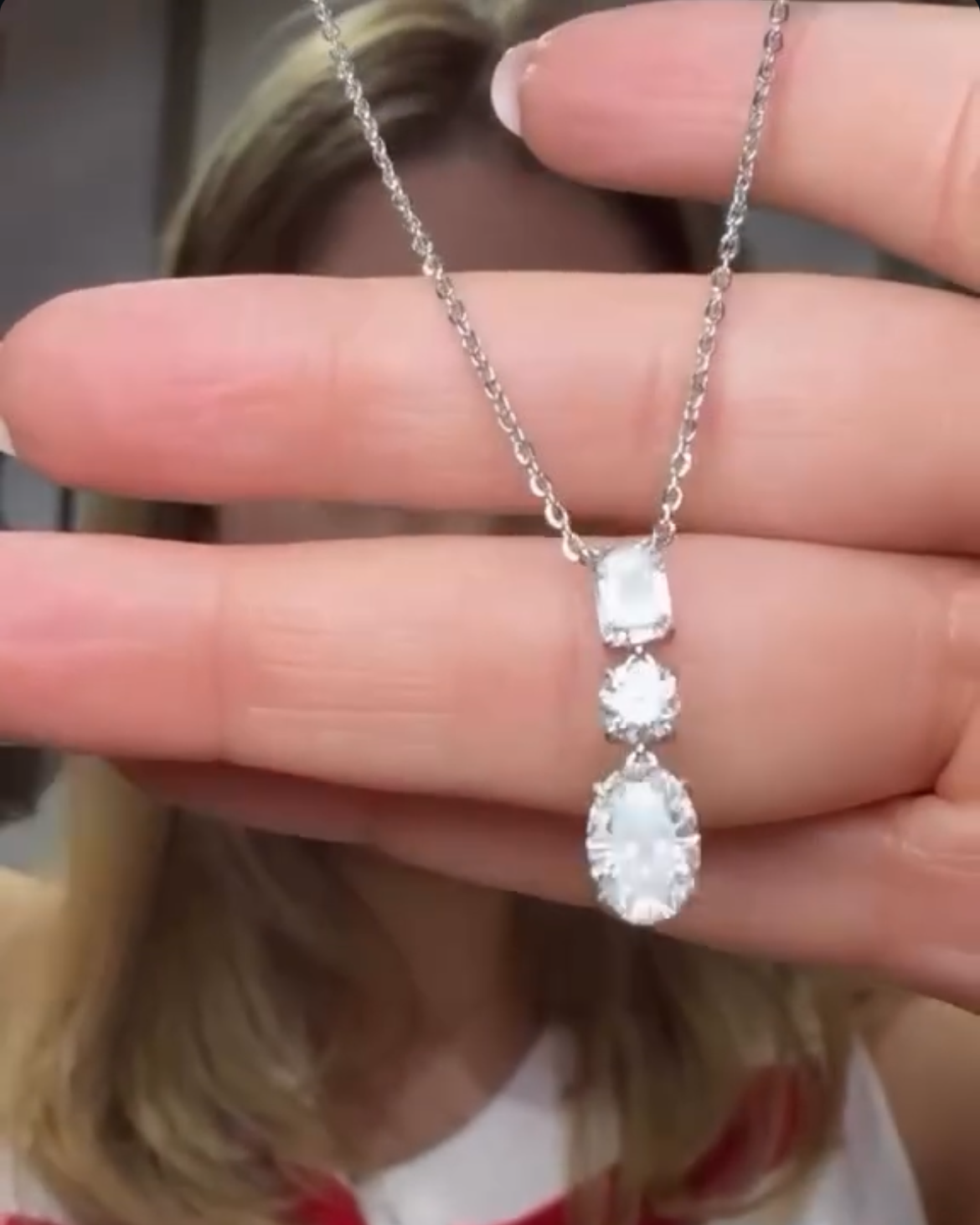 Three stone drop necklace