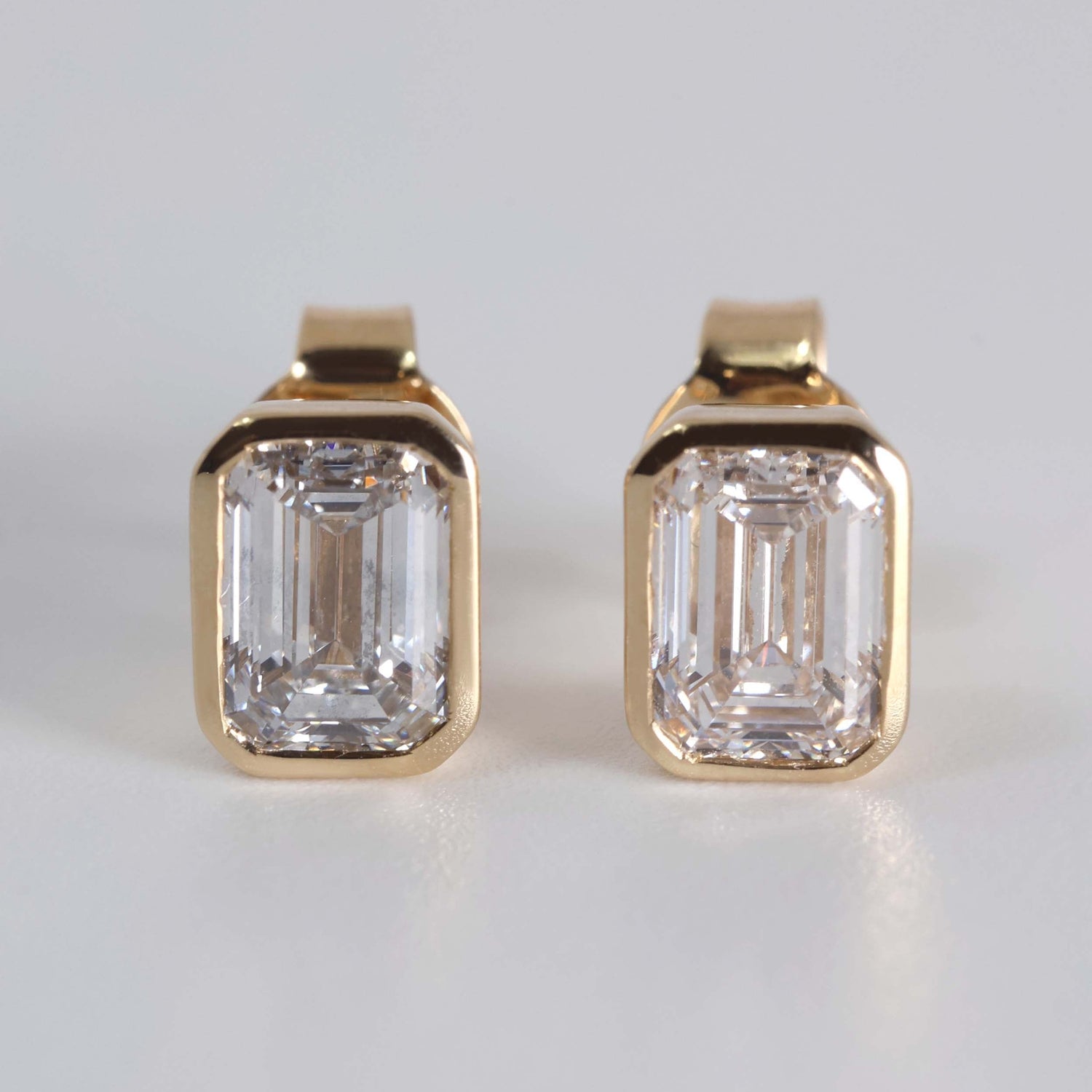 Lab Grown Diamond Studs Biselados Emerald 2.00 ct