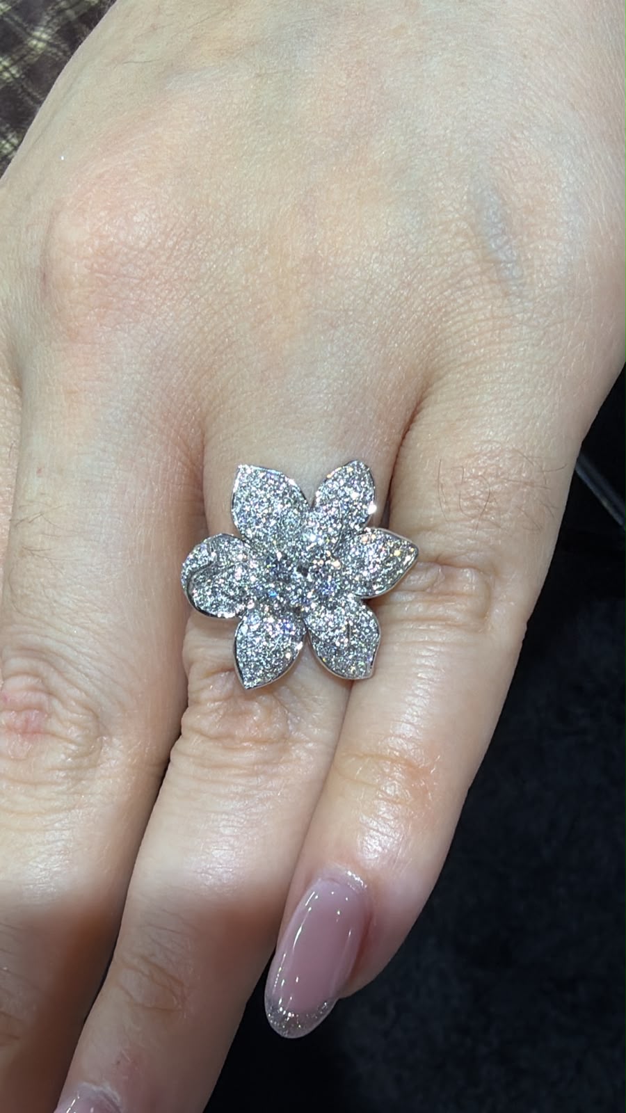 Anillo Flor Diamantes