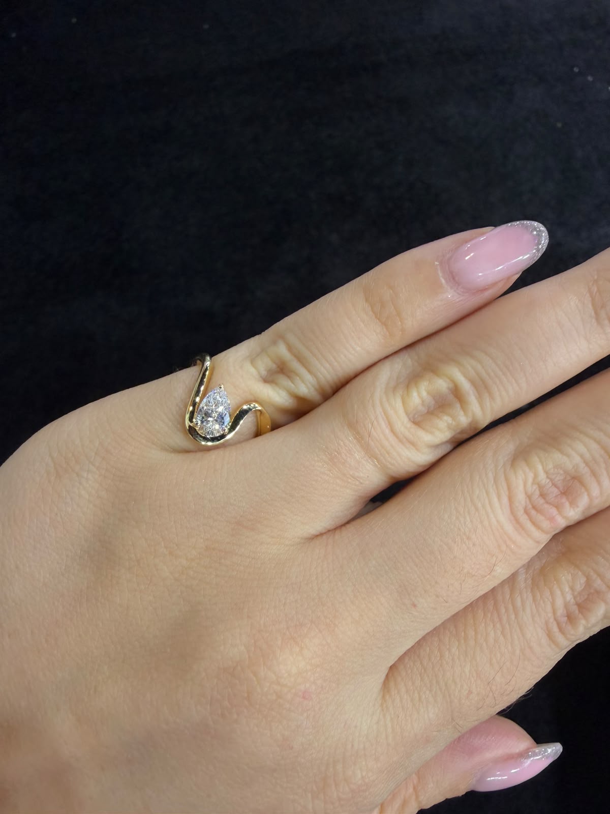 Pinky ring pera