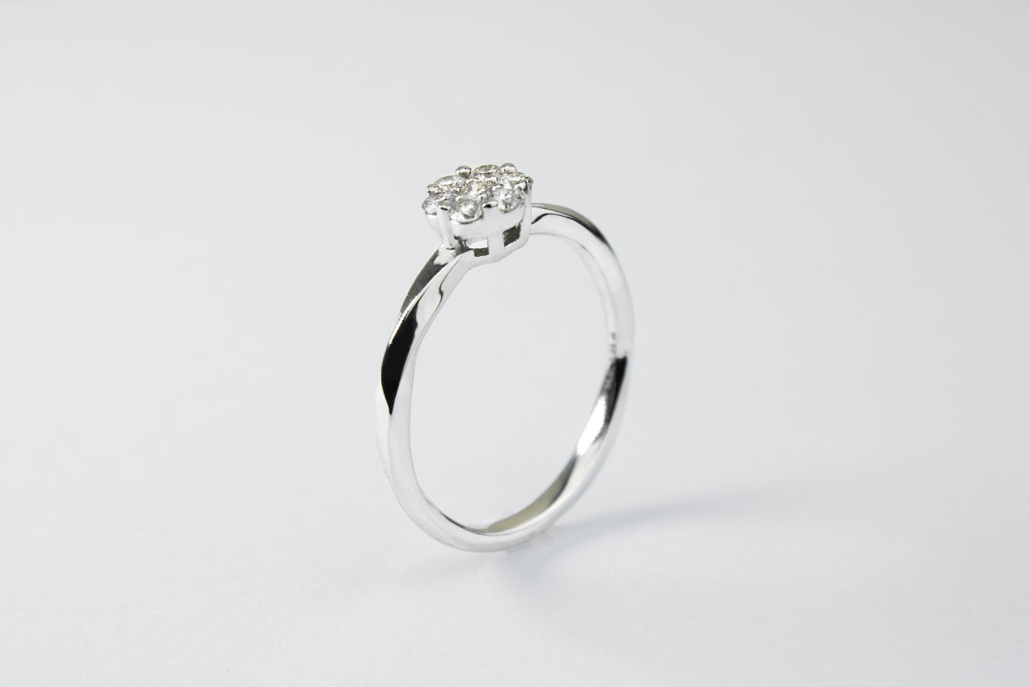 Flower Solitaire Ring