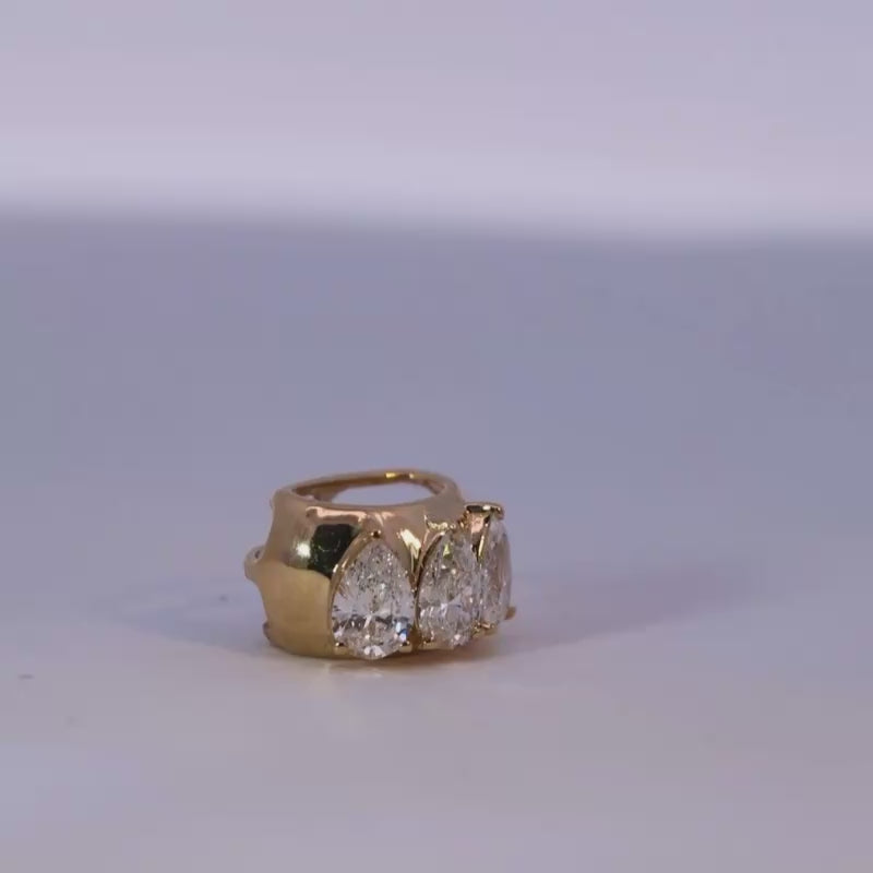 Charm - Tri Pear 14K Y 0.47